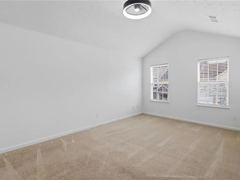 2915 Greyhawk Ln — Photo 20