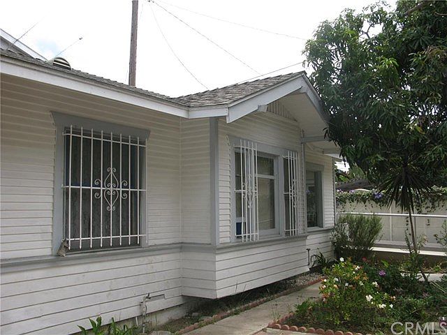 1st image of 2218 E 10th St
