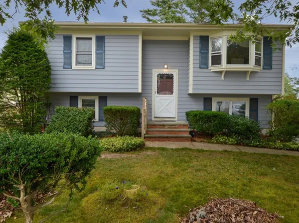 1 Puritan Ave, Wareham, MA 02571