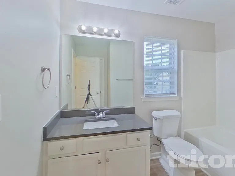 8717 Rozumny Dr — Photo 16