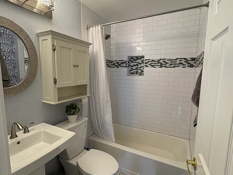 8601 E Dry Creek Rd — Photo 9