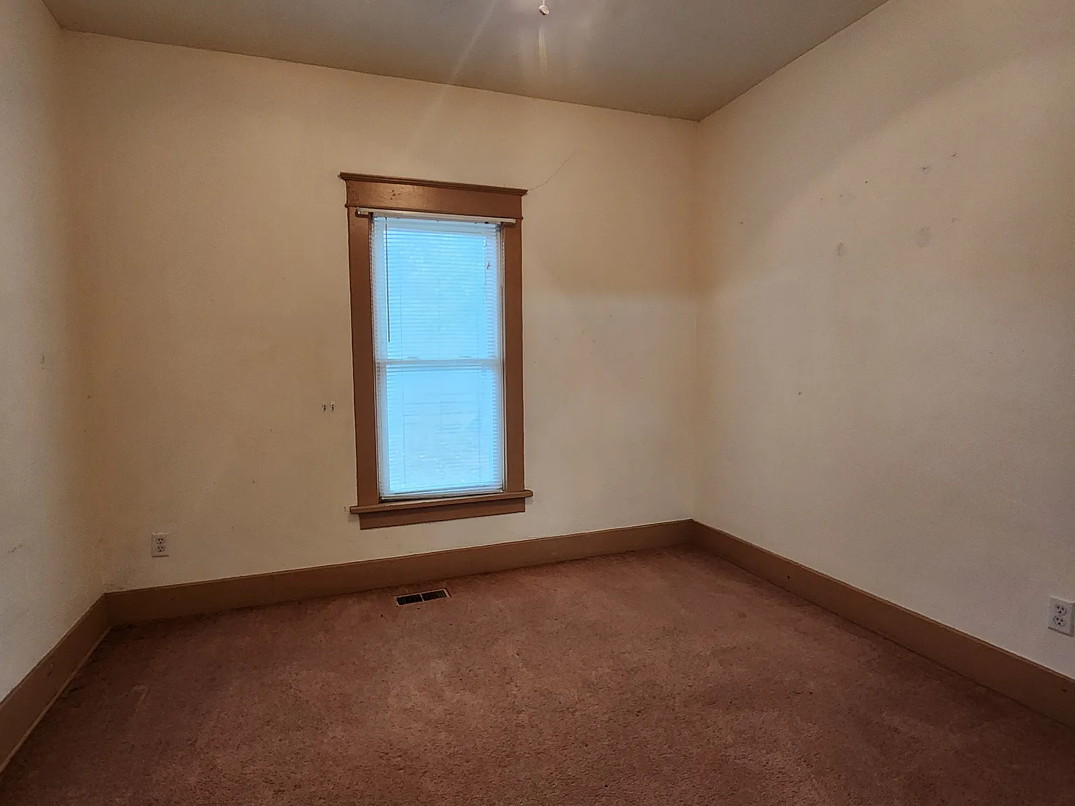 2 bed, 960 sqft, $750 — Photo 4