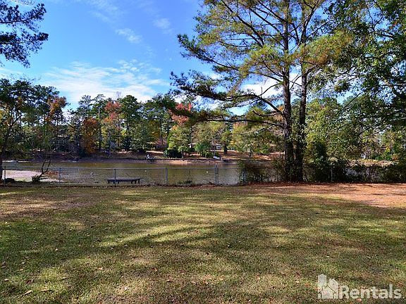 5th image of 1695 Horseshoe Dr