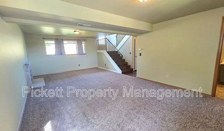 1367 NW Rockford Cir — Photo 26