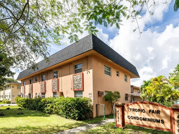 4550 Ludlam Rd APT 20, Miami, FL 33155