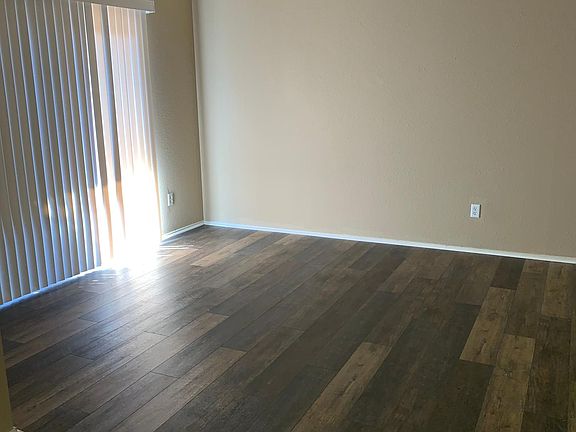 4th image of 5493 Diablo Dr