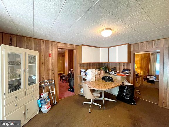 3rd image of 6700 Hungerford Rd