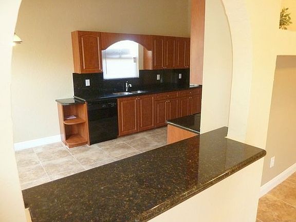 3rd image of 7359 Thatcher Ave