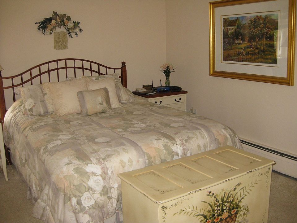 2nd image of 25 Jefferson St APT 2G