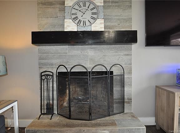 3rd image of 204 Dawn Dr