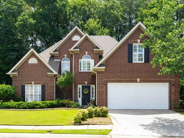 545 Thorn Berry Ln, Birmingham, AL 35242