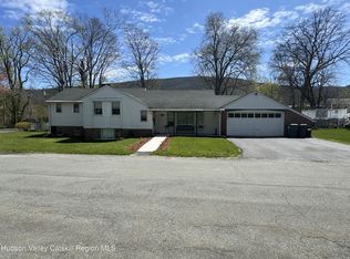 1 Glenwood Ct, Ellenville, NY 12428