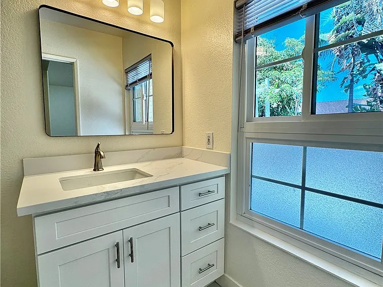 14611 Countrywood Ln — Photo 24