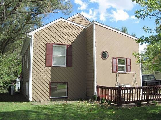 1st image of 903 Willow Dr