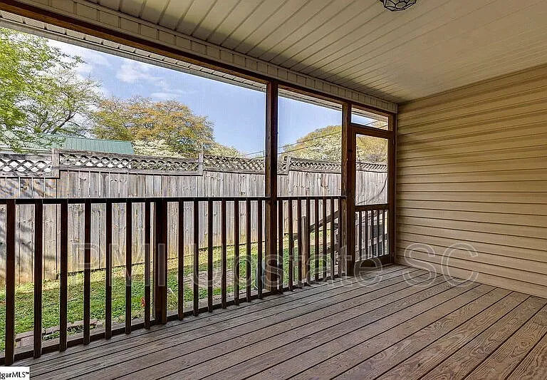1122 E Lee Rd — Photo 12