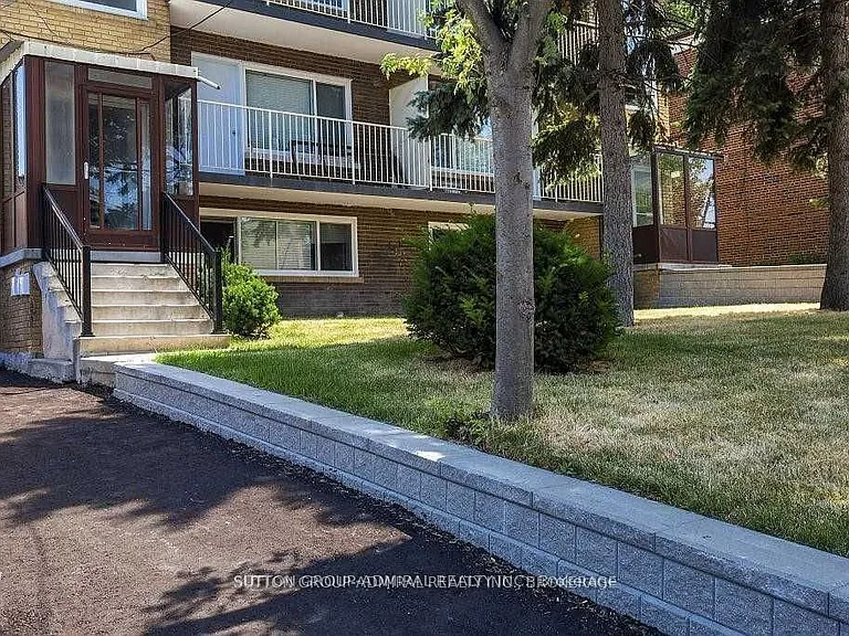77 Garthdale Ct #2 — Photo 2