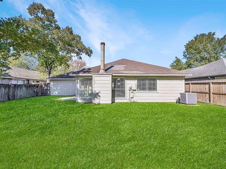 2306 Piddler Dr — Photo 34