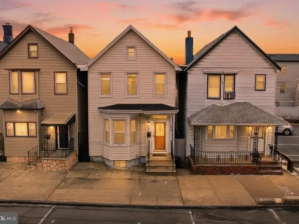 209 Hamilton St, Harrison, NJ 07029