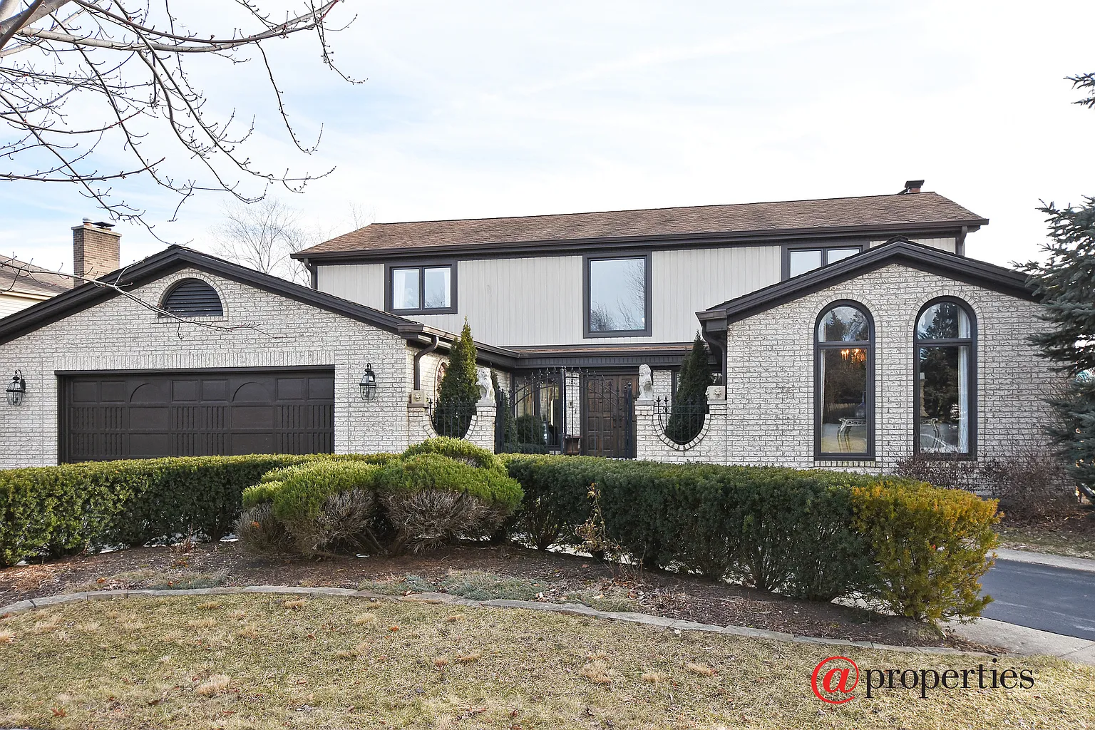 721 W Revere Ln photo 1
