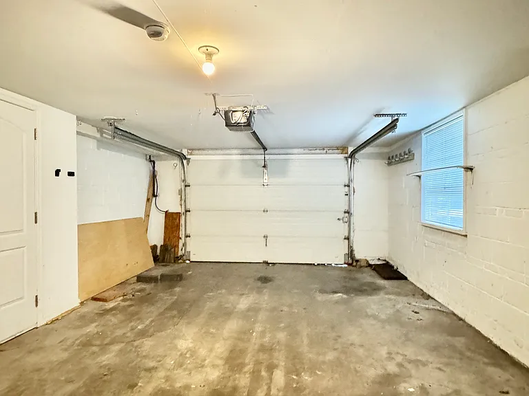 5204 Brookside Blvd — Photo 24