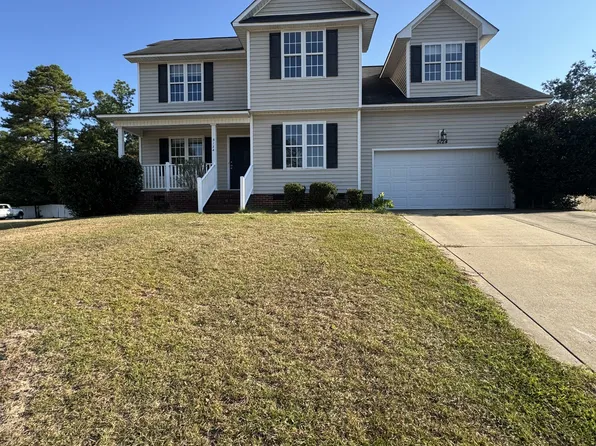 5124 Trophy Ct, Fayetteville, NC 28314