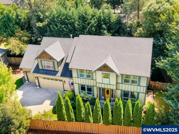4434 SW Country Club Dr, Corvallis, OR 97333