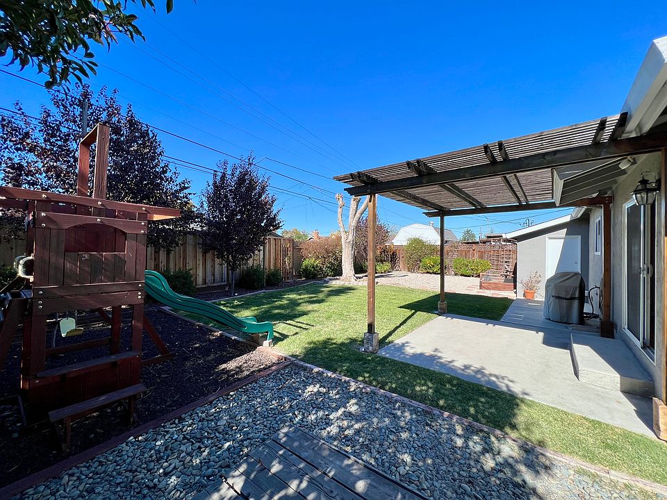 1st image of 5159 Amelia Dr