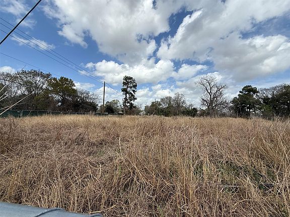 2nd image of 8935 Jutland Rd