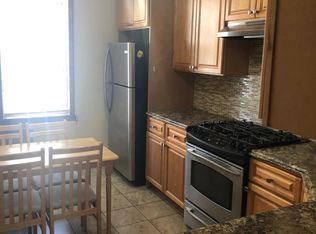 7043 69th St, Ridgewood, NY 11385