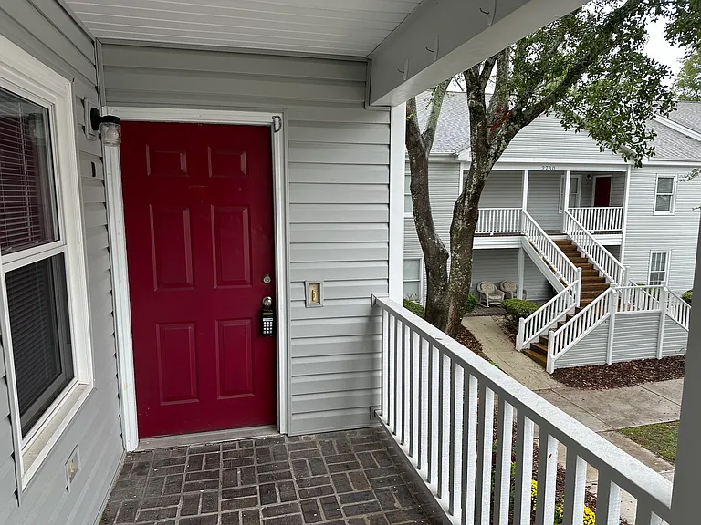 2732 S 17th St #D — Photo 2