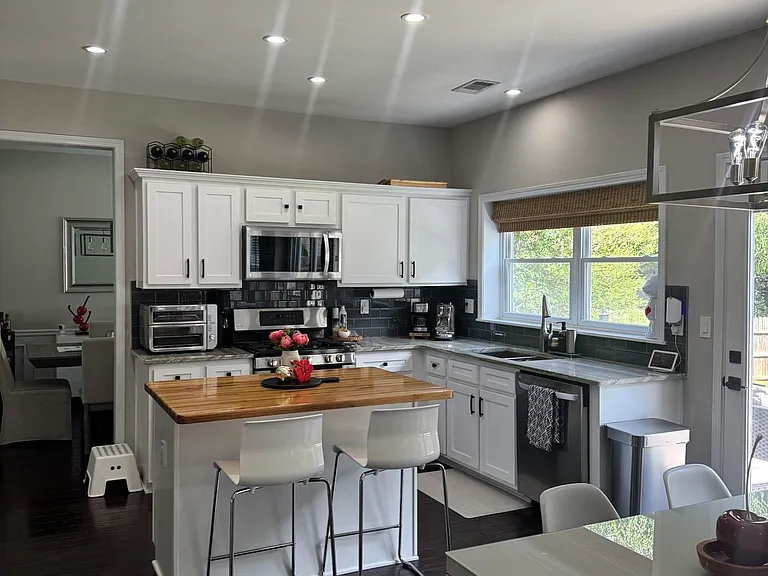 530 Sessingham Ct — Photo 9