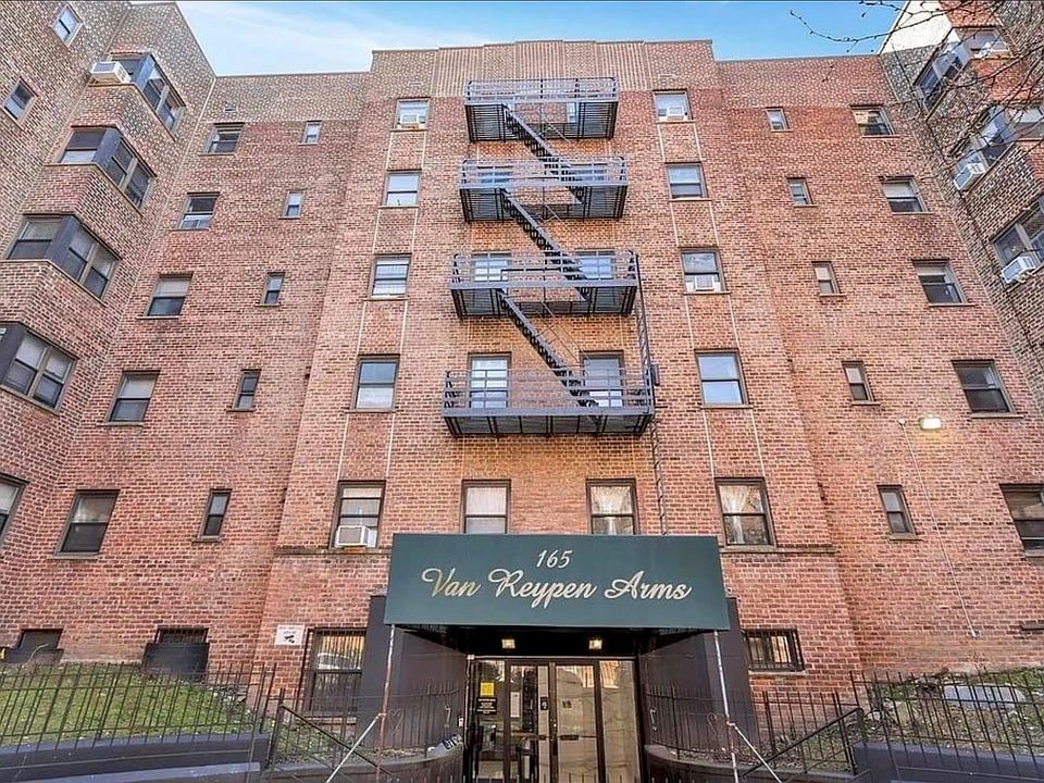 1st image of 165 Vroom St APT 1M