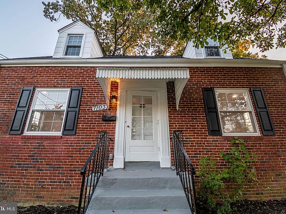 3rd image of 7103 Mason St