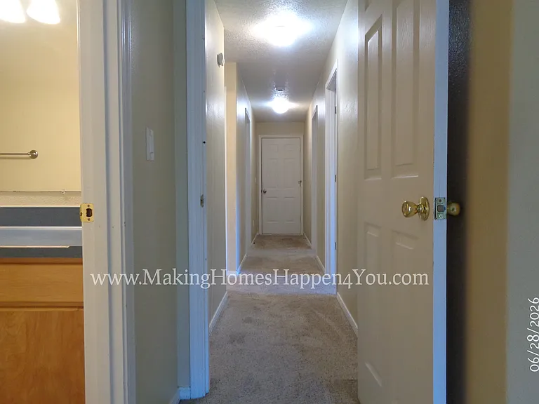 260 SW Oregon Trail Dr — Photo 49