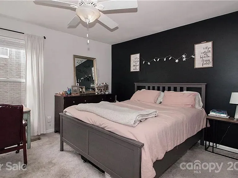 547 Donatello Ave — Photo 20