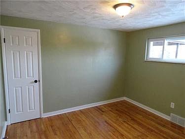5th image of 5556 Clark Ave