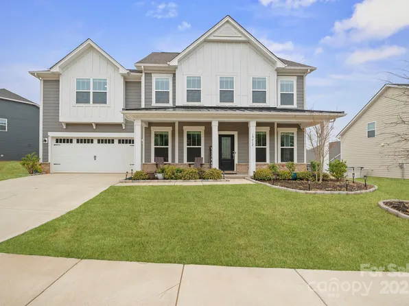 19412 Birdmeadow Dr, Huntersville, NC 28078