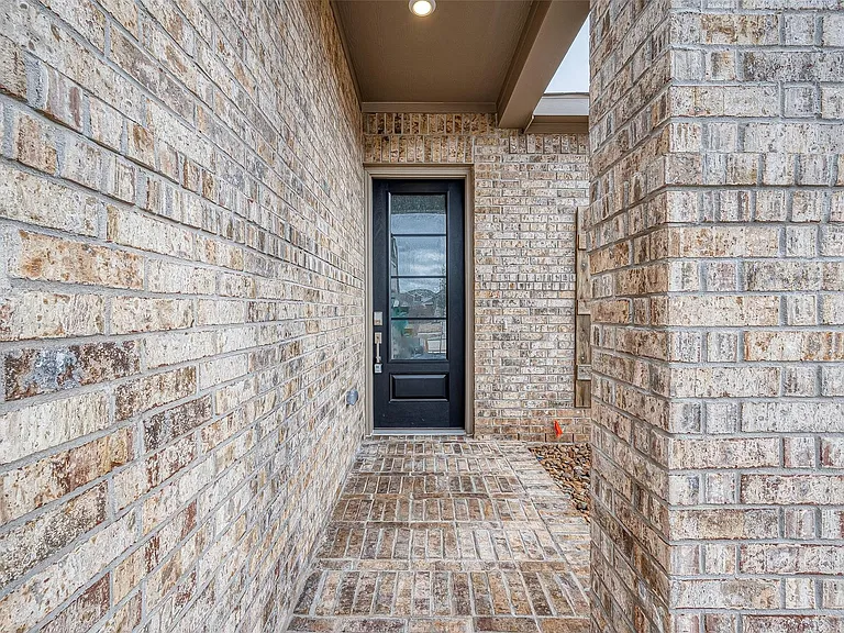 27106 Wandering Glen Ln — Photo 3