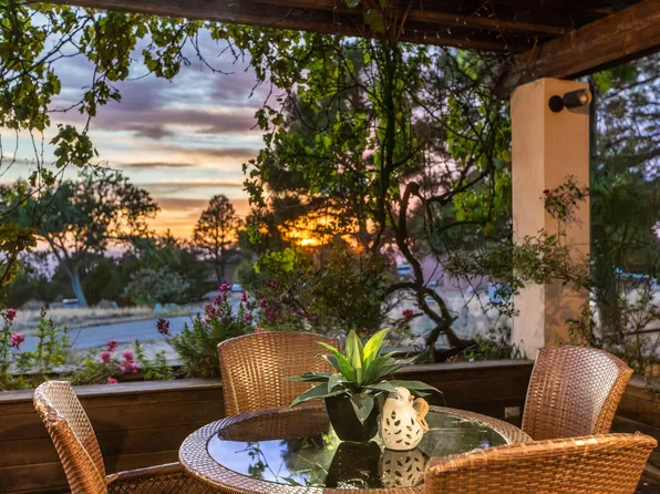 605 Cedar Hill Rd NE, Albuquerque, NM 87122