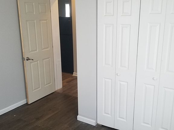 2nd image of 53 N Plum St #3