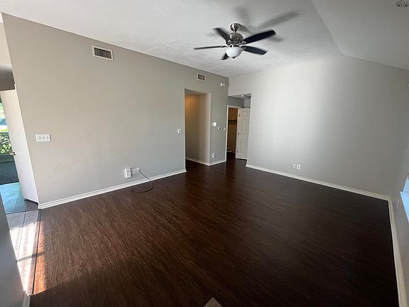 3rd image of 5406 Ricci St