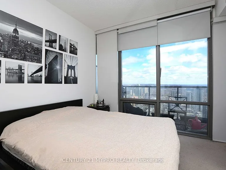 832 Bay St #4508 — Photo 8