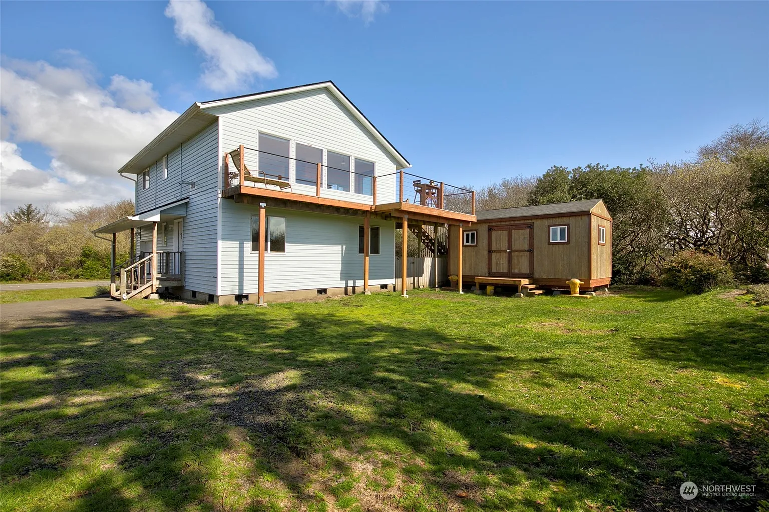 145 Marine View Drive photo 1