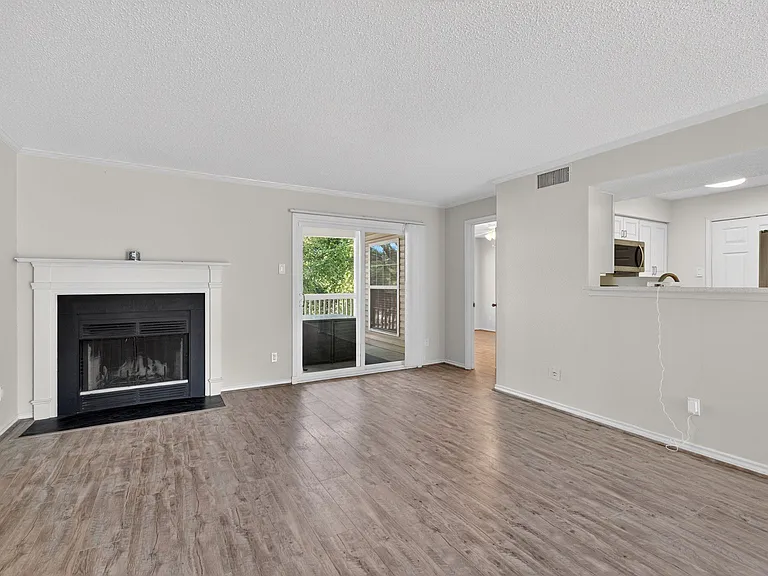 1541 Lincoln Way #204 — Photo 12