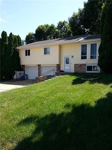 1st image of 2927 Leawood Dr