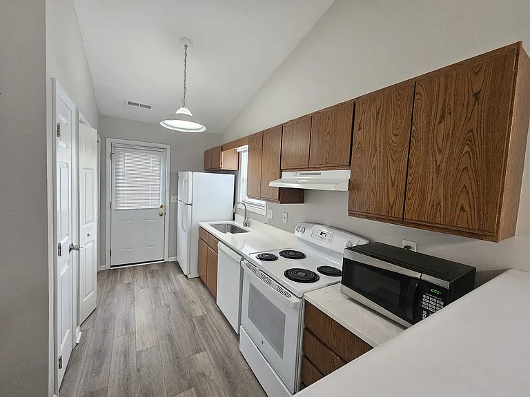 834 Southern Charm Dr — Photo 2