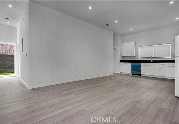 5th image of 1820 W 85th St