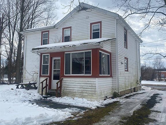 3rd image of 161 West Ave