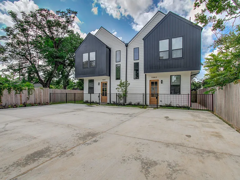 1308 Tarley St #D — Photo 3