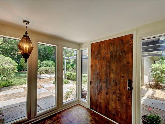5th image of 105 Shore Rush Cir